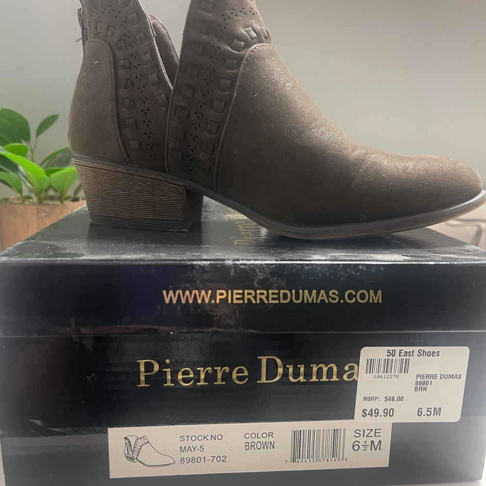 Pierre Dumas Women's Dark Brown Ankle Booties